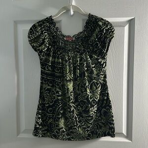 Carol Rose Floral Smocked Collar Top